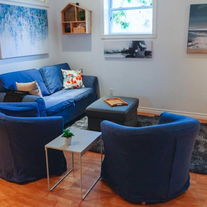 Large Upstairs Flat In Downtown Century Building Appartamento Belleville Esterno foto
